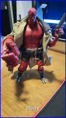 1000Toys Hellboy 112 Scale Deluxe Version