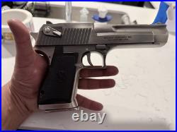 11 DESERT EAGLE Toy Gun Nonfiring Israeli Defense All Metal Extremely Rare 2lbs