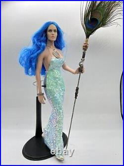 16 Scale 12 Action Figure Aqua Woman Dressed In Long Dress With Silver Straps