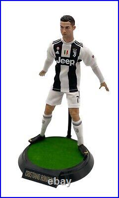 16 Scale 12 Cristiano Ronaldo Juventus Home Jersey Action Figure