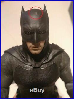 1/6 Scale Hottoys Batman v Superman Dawn of Justice Batman MMS342