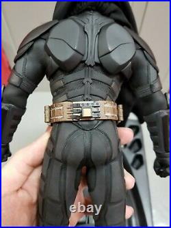 1/6 scale Hot Toys Dark Knight Batman MMS71 Figure