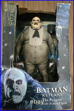 2015 NECA Toys Batman Returns The Penguin 1/4 Scale Original Danny Devito Figure