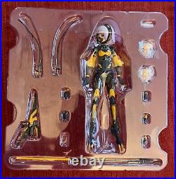BEE-03W Wasp Girl 1/12 Scale Action Figure 1 left glove missing
