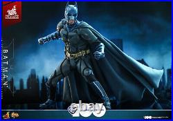 Batman MMS697 Movie Masterpiece Hot Toys 1/6 Scale Exclusive Figure