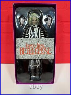 Custom 16 Scale BeetleJuice Figure Cain Productions with Sideshow Body Mint