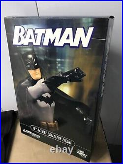 DC Direct 13 16 Scale Deluxe Collector Action Figure Batman Modern Pre-Owned