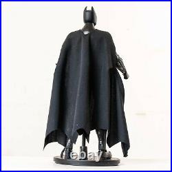 DC Direct Batman 1/6 scale Figure