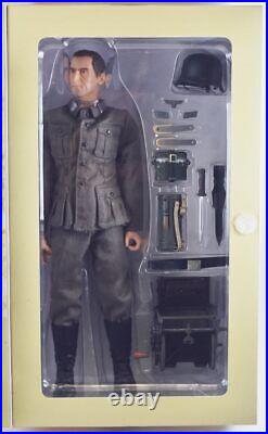 Dragon 70427 WH Signalman 36. Infanterie-Division'Willi Kahler' 1/6 Scale Figure