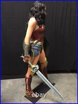 Gal Gadot Signed Wonder Woman 11 Scale Life Size NECA Figure/Statue Beckett BAS