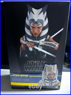 Hot Toys 1/6 Scale Ahsoka Tano (Clone Wars) Briefly Displayed Hot Toys 1/6 Scale Ahsoka Tano (Clone Wars) Briefly Displayed