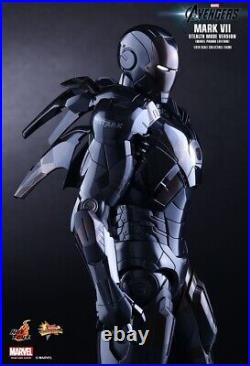 Hot Toys 1/6 Scale Marvel The Avengers Iron Man Mark VII Stealth Mode (MMS282)