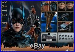 Hot Toys 1/6th scale Batgirl Collectible Figure Batman Arkham Knight VGM40