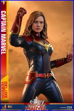 Hot Toys 1/6th scale Captain Marvel (Deluxe Version) Collectible Figure MMS522