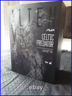Hot Toys AVP Celtic Predator 2.0 1/6th Scale Figure (MMS221) (New In Box)