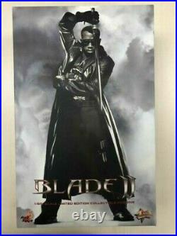 Hot Toys Blade 2 1/6 Scale Figure EXCELLENT