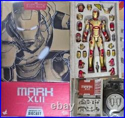 Hot Toys Iron Man 3 Mark XLII Sixth Scale Figure SS Diecast MMS197-D02 Used Rare