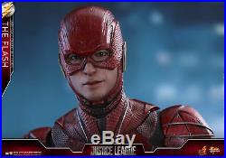 Hot Toys Justice League 1/6th scale The Flash Collectible Figure MMS448