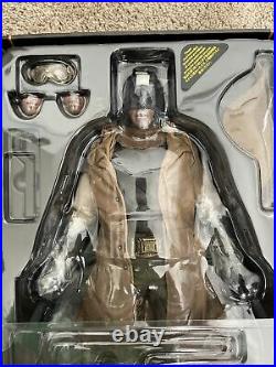 Hot Toys MMS372 Knightmare Batman 1/6 Scale Figure With Custom Coat BvS