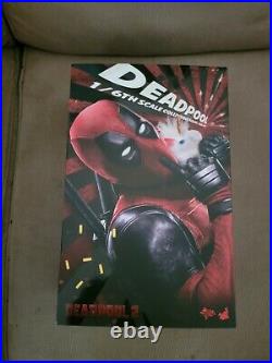 Hot Toys MMS 490 Deadpool 2 1/6 Scale Action Figure USED
