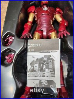 Hot Toys Mark III Iron Man 1/6 Scale Action Figure