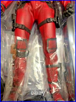 Hot Toys Movie Masterpiece MMS347 Deadpool 1/6 Scale Action Figure