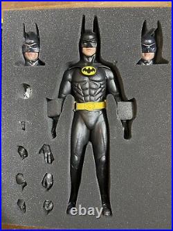 Hot Toys Sideshow MMS DX09 1989 Michael Keaton Batman 1/6 scale Figure
