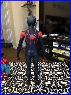 Hot Toys Spider-Man Into the Spider-Verse Miles Morales 1/6th Scale