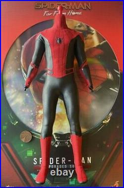 Hot Toys Spiderman FFH Upgraded Suit Body with Suit loose 1/6th scale