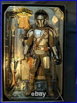 Hot Toys Star Wars Mandalorian and The Child Collectible 1/6 Scale Set TMS014