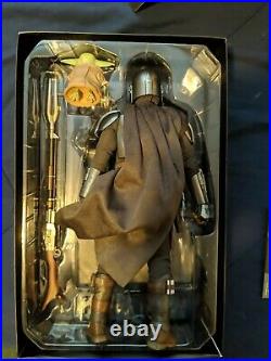 Hot Toys Star Wars Mandalorian and The Child Collectible 1/6 Scale Set TMS014