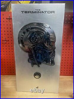 Hot Toys Terminator Endoskeleton QS002 1/4 Scale Figure PRE-OWNED USA SHIP USED