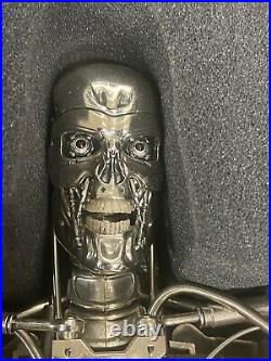 Hot Toys Terminator Endoskeleton QS002 1/4 Scale Figure PRE-OWNED USA SHIP USED