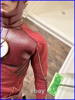 Hot Toys The Flash CW Sixth Scale Figure Grant Gustin