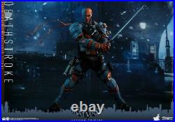 Hot Toys VGM30 1/6th Scale Batman Deathstroke Action Figure Collectible