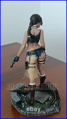 Lara Croft-Tomb Raider 25cm Figure