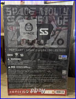 POPMART 400% Mega Space Molly Sole Stage