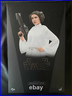Princess Leia Star Wars A New Hope Hot Toys MMS298 Sixth Scale Mint Condition