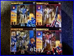 ROBOTECH 1/100 Scale Veritech Fighter Figure Lot