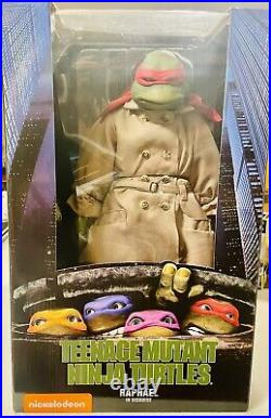 Raphael In Disguise Teenage Mutant Ninja Turtles 1/4 Scale Action Figure NECA