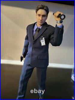 Three Zero Agent Fox Mulder X Files 1/6 Scale Figure