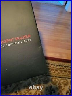 Three Zero Agent Fox Mulder X Files 1/6 Scale Figure